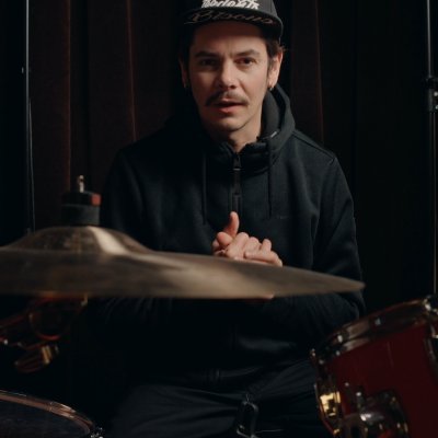 ❌ 1 jour = 1 titre ❌

Maintenant que l'album est sorti, on a envie de vous partager une histoire pour chaque titre.

🤜 Aujourd'hui = 20 ANS PLUS TARD

"Et oui ça démange de se faire un fight club, que tu sentes mes phalanges sur le parking du pub..."

🎥 @alexbprod 🎥

#cachemiremusic #rockfrancais #livemusic #concert #rockinde #groupederock #rocknroll #musiquefrançaise #scenefrancaise