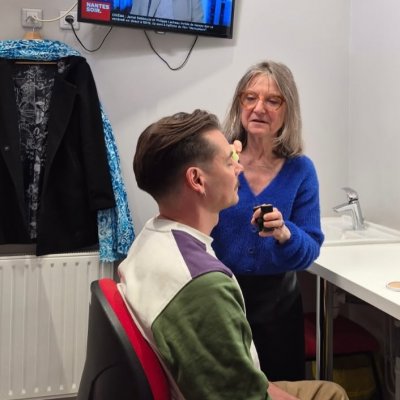 Passer après Mr @jameldebbouze et Mr @lacheauphilippe sur @telenantes pour parler de la soirée de folie de demain pour les @rockeurs_nantes, ça c’est fait !

Merci @anneclairegalesne

À demain pour récolter un max de jouets et faire trembler @stereolux_scopitone