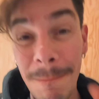 @lacigaleofficiel on est à 90% de places vendues !
Merci !! C’est dingue !🙏🏻🙏🏻🙏🏻
On aura l’immense honneur d’avoir des invités de prestige !
 @yarolpoupaud , @tanguykerlerouxmusic @corentin.pujol et notre Quatuor adoré ❤️

Bon ? On la remplit à 100% avant Noël ?

En voilà un cadeau de dernière minute qui défonce  non ? 🎅🏻

🎬@julienbellamy

@ragetour

#paris #live #release #lacigale #rock