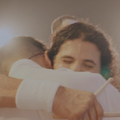 🤜Tout est là ! Mais vraiment tout !
😍La magie de toute une vie dans cette team en 1 seule date et 1 seule vidéo...
❌Merci pour les 2800 poings levés !
Hâte de remettre ça à @lacigaleofficiel  le 31.01.26

🎥 @alexbprod 
@wereal_production 
@ragetour  @epheliderp